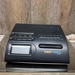Timex Indiglo Alarm Clock T422B Night Light AM/FM Radio Tested and Works  READ